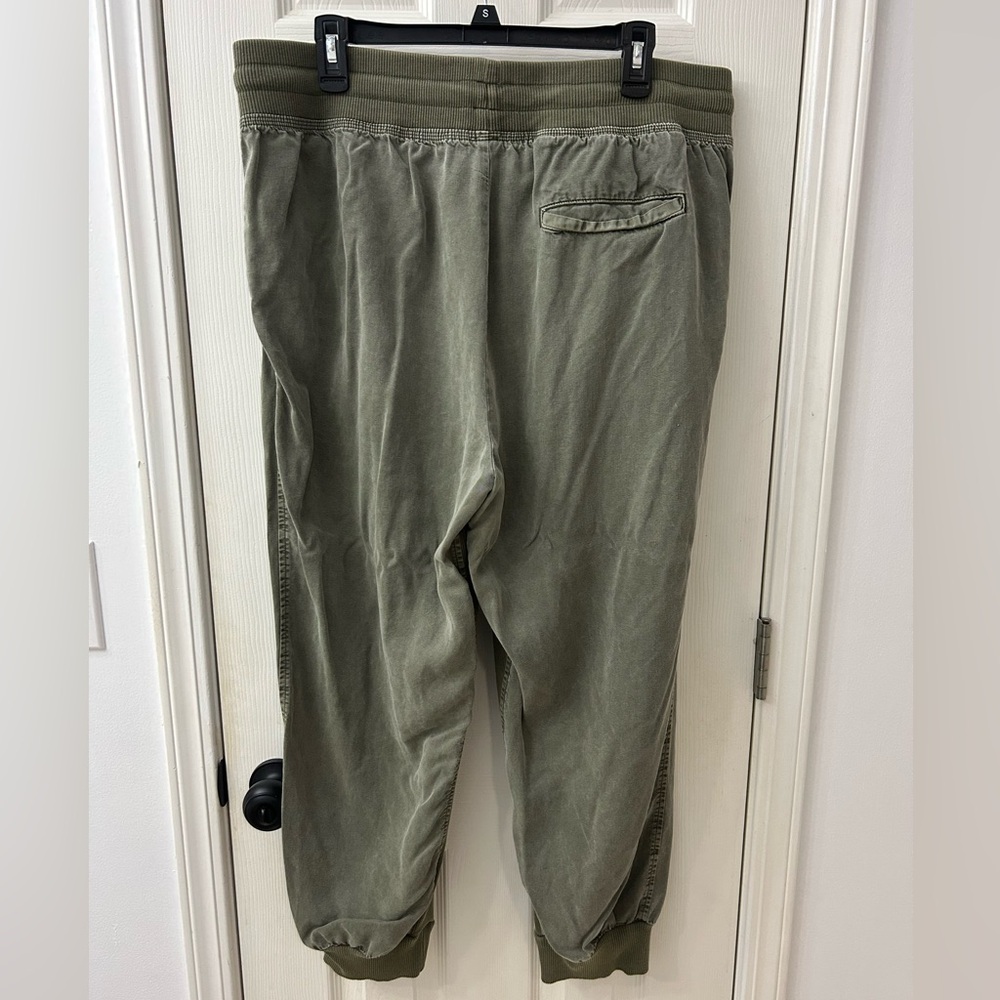 Aerie Ribbed Olive Green Woven Joggers - Picture 2 of 4